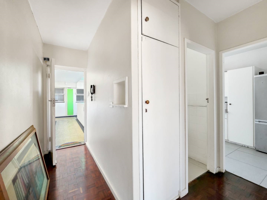 2 Bedroom Property for Sale in Gardens Western Cape